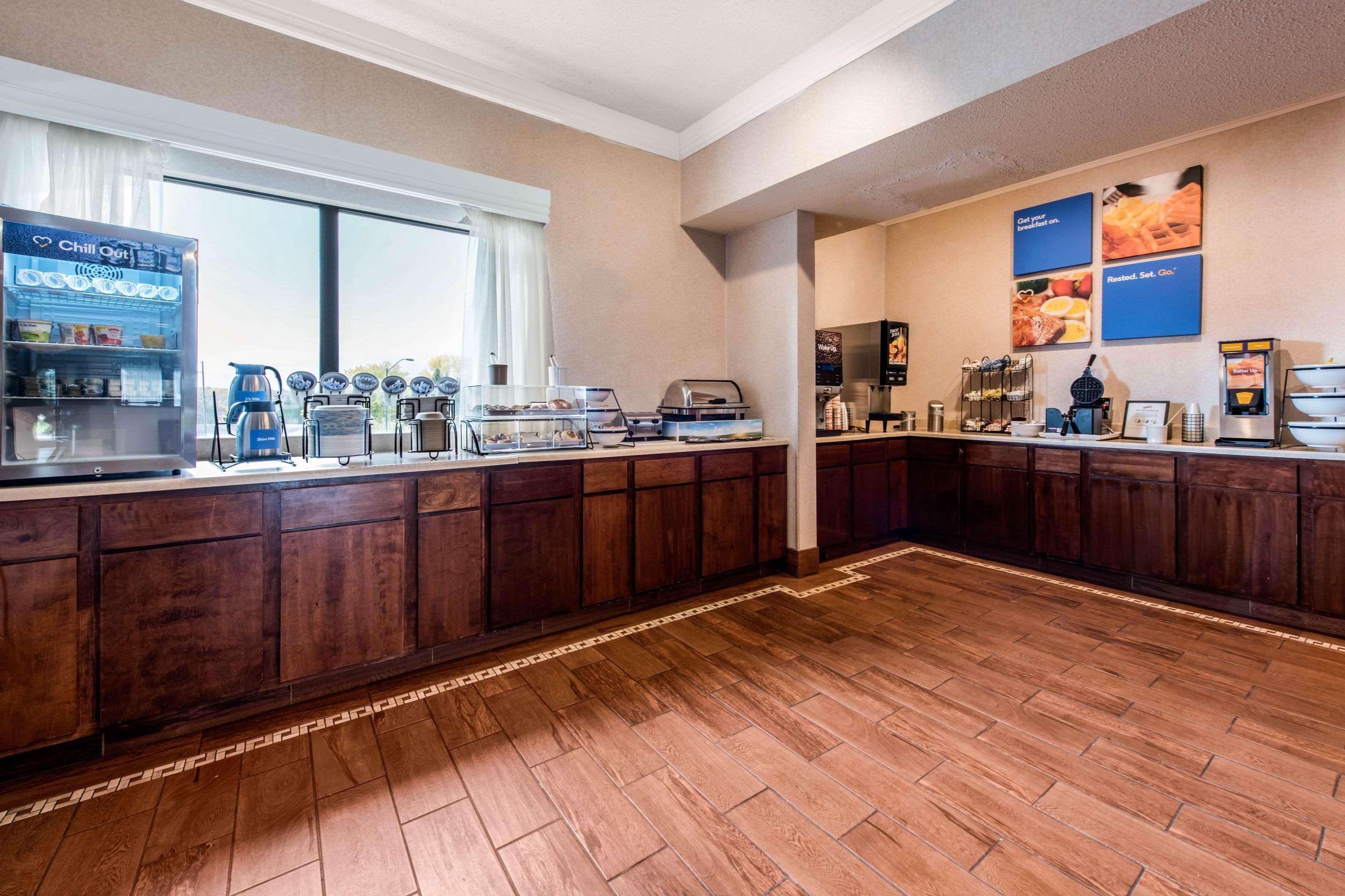 Comfort Inn & Suites Streetsboro - Kent Exteriör bild