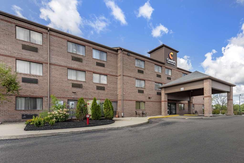 Comfort Inn & Suites Streetsboro - Kent Exteriör bild