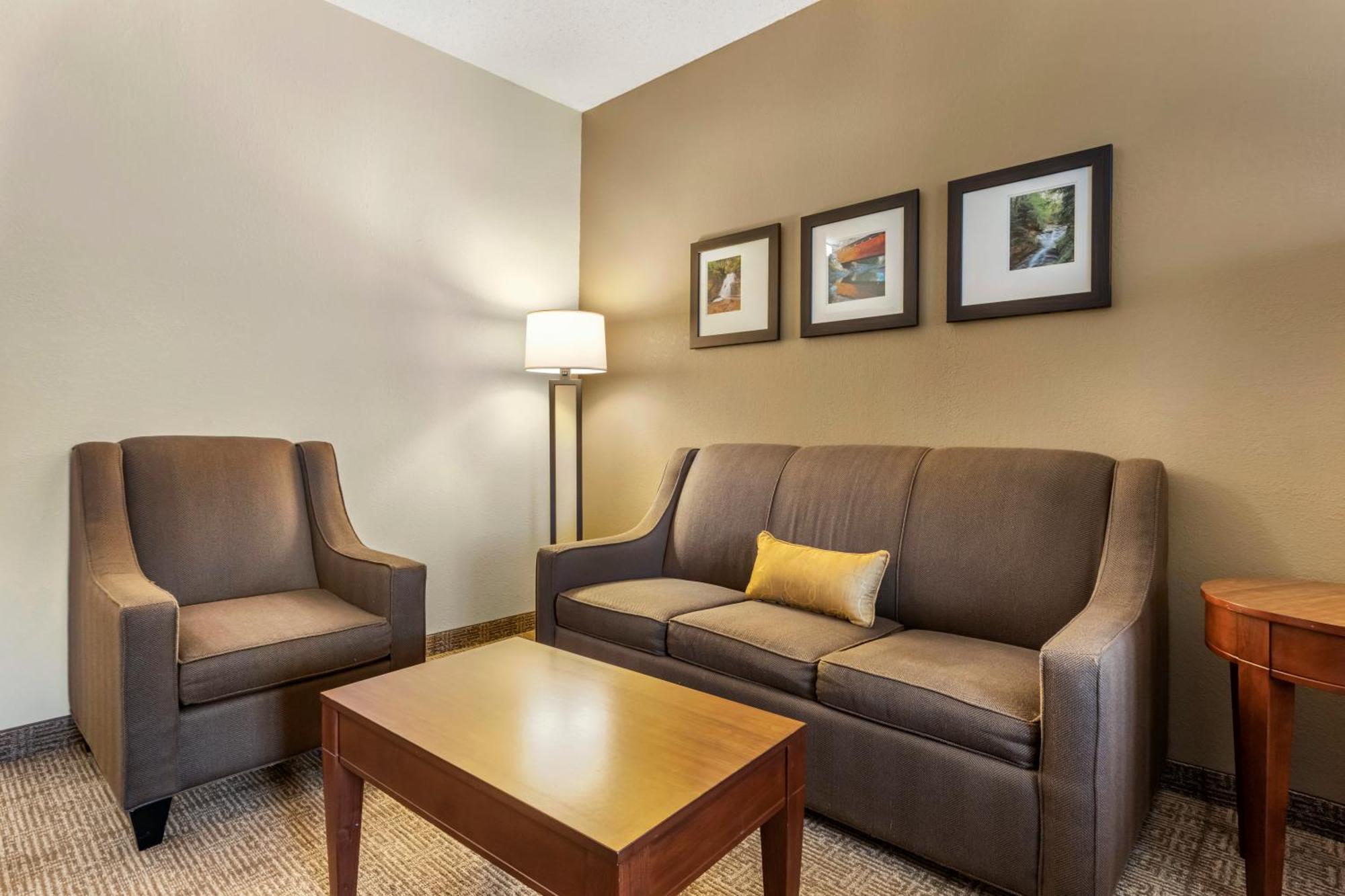 Comfort Inn & Suites Streetsboro - Kent Exteriör bild